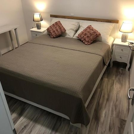 Rooms And Apartments Emily Сплит Екстериор снимка