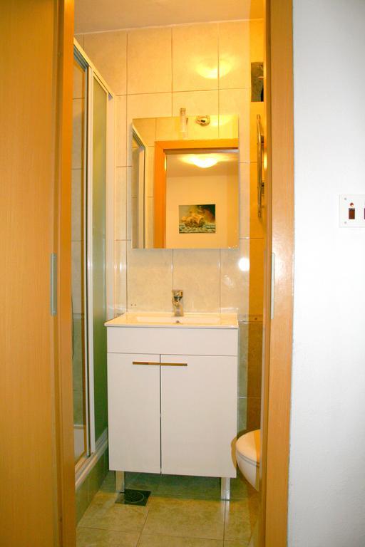 Rooms And Apartments Emily Сплит Екстериор снимка