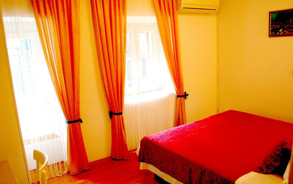 Rooms And Apartments Emily Сплит Екстериор снимка
