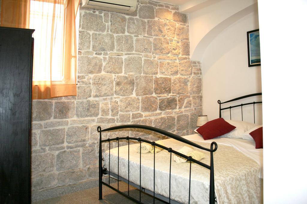 Rooms And Apartments Emily Сплит Екстериор снимка